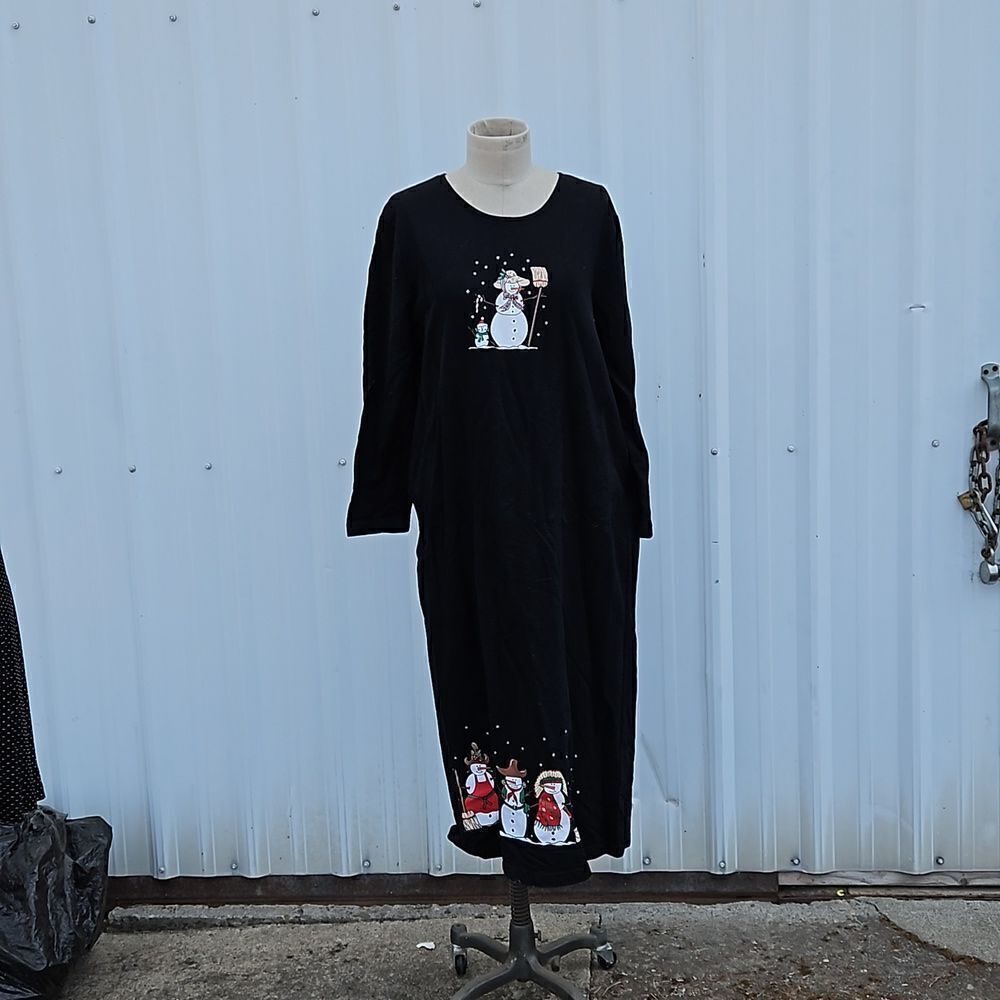 Winter dress by Cite. Black with snowmen. Size med. Overzied
